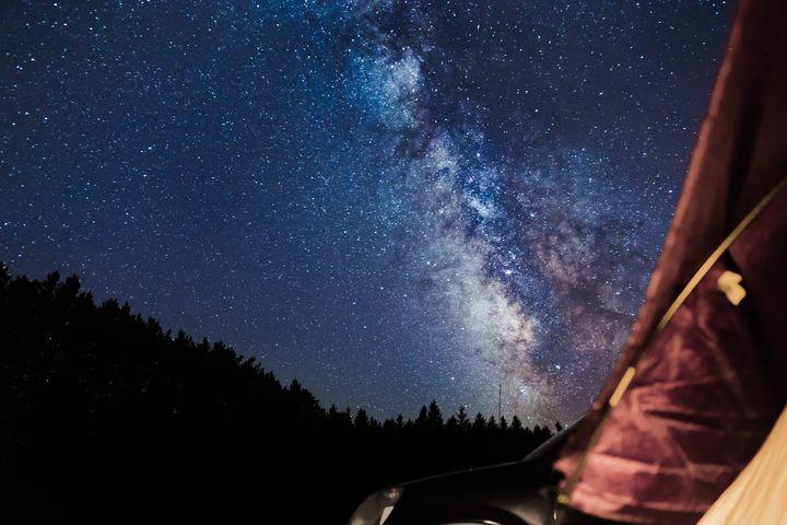 Noche romántica en primavera en un hotel burbuja: cuando todo encaja sin esfuerzo